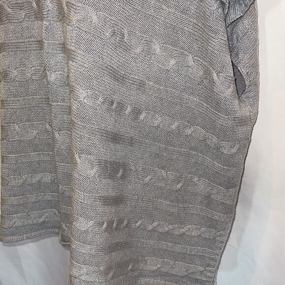 Old Navy sweater poncho size Medium/Large - Picture 5 of 15